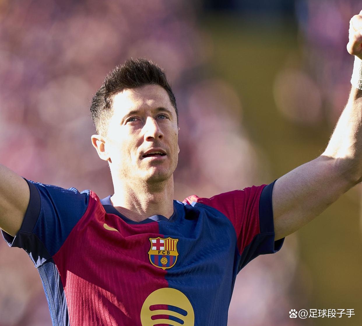 开云-莱万多夫斯基迎来二十赛季高光表现，皇家马德里球迷沸腾！的简单介绍